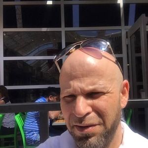 Meet your Posher, Leonard